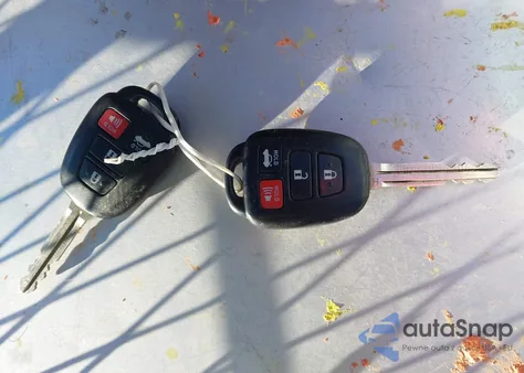 2016 Toyota Corolla S Plus z USA, uszkodzony, nr VIN 2T1BURHE2GC515258